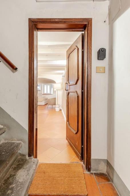 Amazing Apartment In Piazza Santa Croce Firenze Eksteriør billede