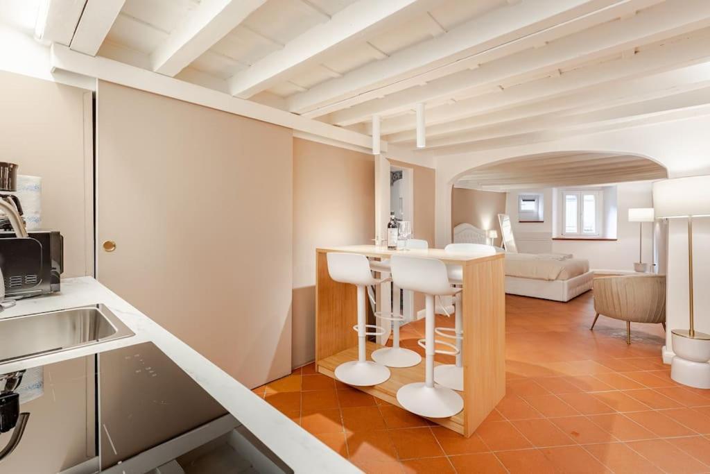 Amazing Apartment In Piazza Santa Croce Firenze Eksteriør billede