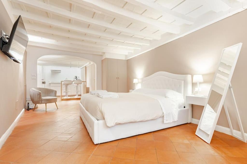 Amazing Apartment In Piazza Santa Croce Firenze Eksteriør billede