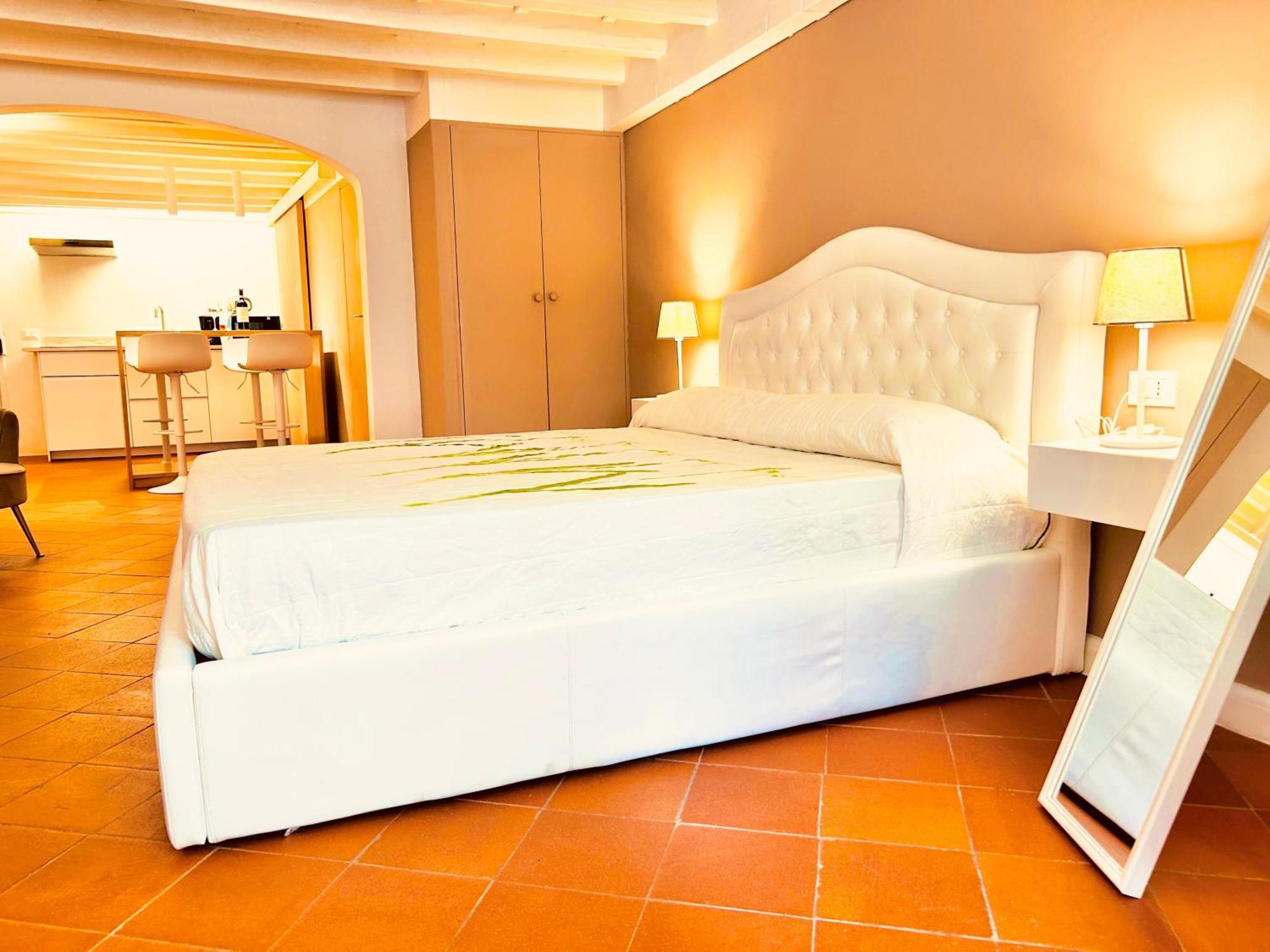 Amazing Apartment In Piazza Santa Croce Firenze Eksteriør billede